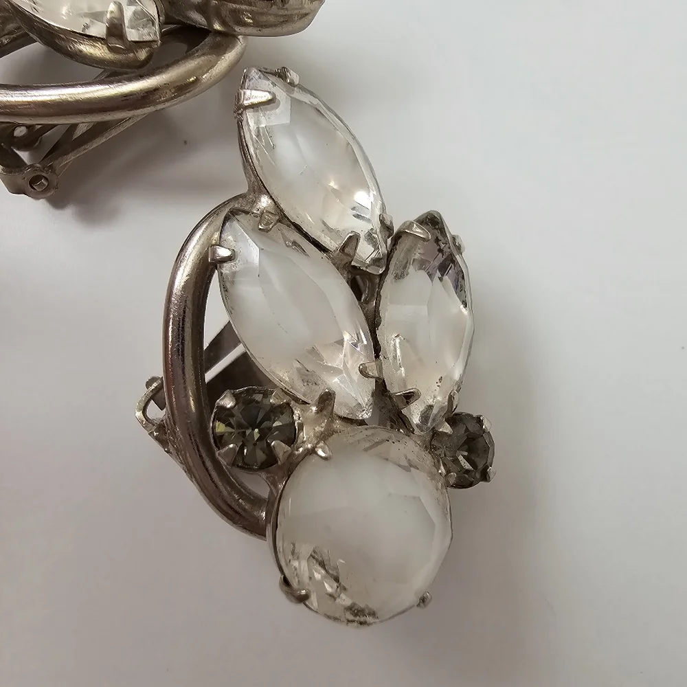 Vintage 1950s Frosted Glass Sugar Rhinestone Climber Clip-On Earrings